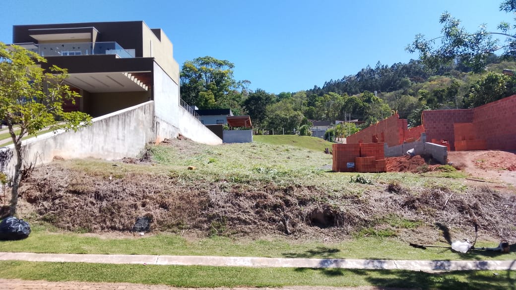 Lote 750 m2 no Residencial Santa Fé 2